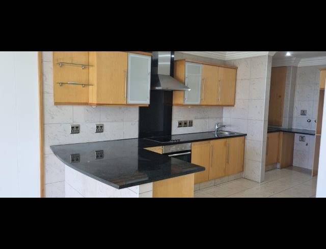 3 BEDROOM APARTMENT FOR SALE IN LA LUCIA